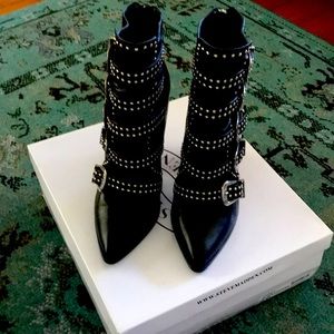 Super Groovy silver and black Steve boots